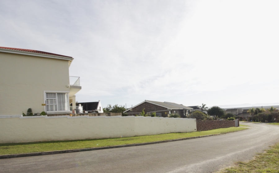 3 Bedroom Property for Sale in Wavecrest Eastern Cape